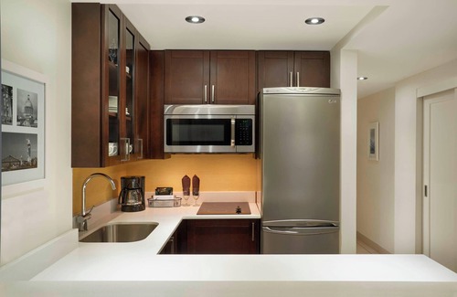 Downtown Montreal Hotel | Residence Inn by Marriott Montreal Downtown