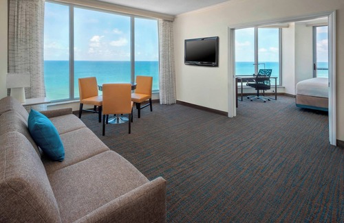 Pompano Beach Hotel | Residence Inn Fort Lauderdale Pompano Beach/Oceanfront