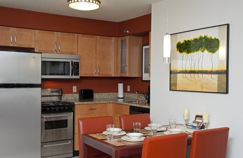 Lansing Hotel | Residence Inn Lansing West