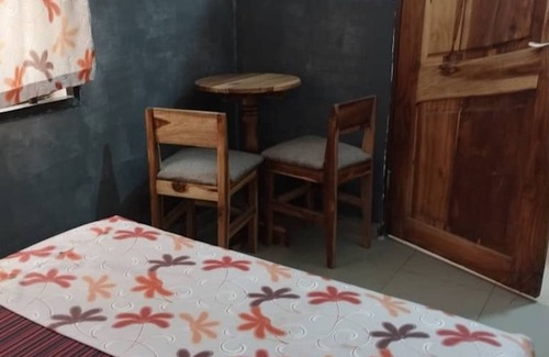 Lome Hotel | Résidence la barthe with swimming pool and bar