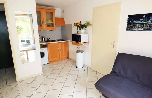 Les Sablettes Apartment | Residence La Croisette B - Close to the beach, walking distance, private parking