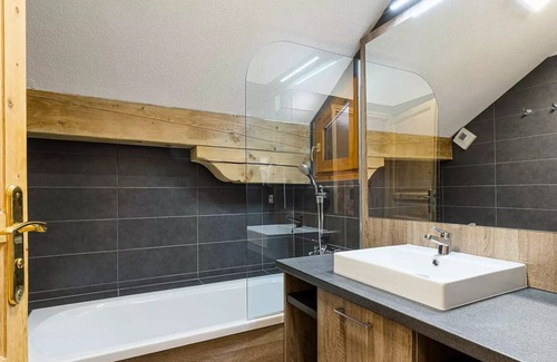 Vaujany Apartment | Residence La Cascade - 3 Rooms 6 People