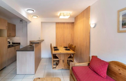 Les Orres Apartment | Residence Le Balcon Des Airelles - Quiet apartment in the heart of the Orres 1800