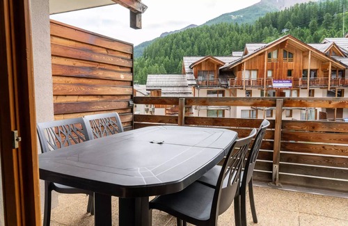 Les Orres Apartment | Residence Le Balcon Des Airelles - The Lodge d'Orres located in the heart of 1800