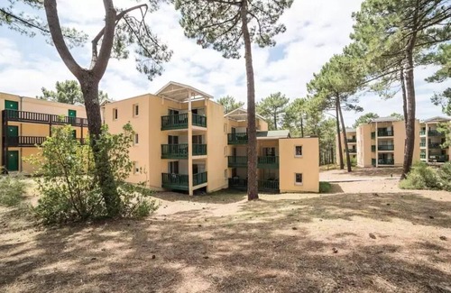 Maubuisson Apartment | Residence Les Grands Pins - maeva Home - 2 Rooms 4 People Selection