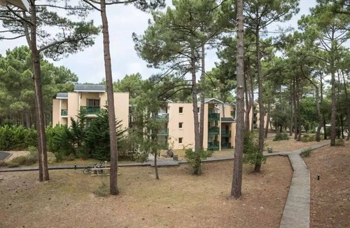 Maubuisson Apartment | Residence Les Grands Pins - maeva Home - 2 Rooms 4 People Selection