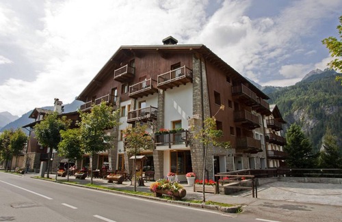 Courmayeur House | Residence Le Grand Chalet