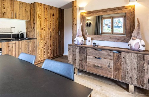 La Clusaz Ski Chalet | Residence Le Mazot - Small warm chalet - 1 Ch - 4 pers - Full South - Terrace