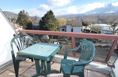 Aix-les-Bains Apartment | Residence Les Cygnes - Peaceful studio by the lake!