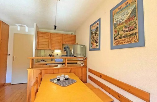 Vallouise-Pelvoux Apartment | Residence Les Cytises - Studio for 4 People