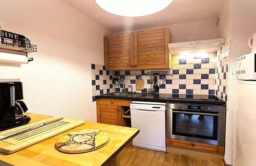 Vallouise-Pelvoux Apartment | Residence Les Cytises - Pleasant T2 with garden and terrace 4/6 persons