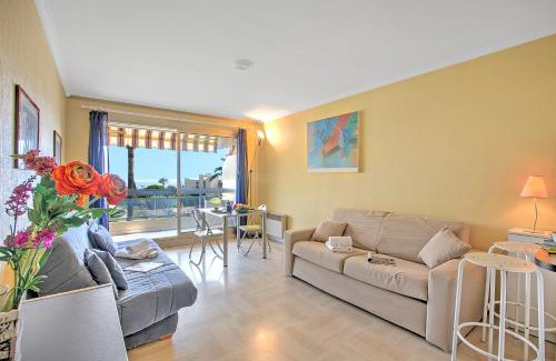 Antibes Apartment | Residence Les Oliviers - Happy Rentals