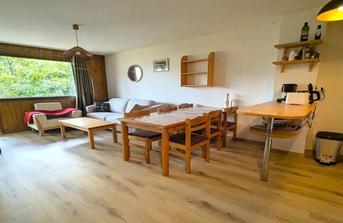 Puy-Saint-Vincent Apartment | Residence Les Soldanelles - APARTMENT 6 persons WITH IMPRENABLE VIEW