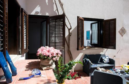Favignana Apartment | Residence Scirocco e Tramontana