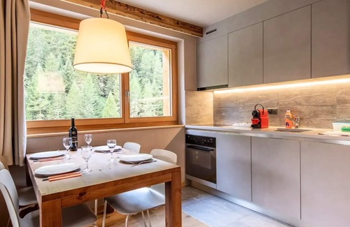 Zinal Apartment | Residence SWISSPEAK Resorts Zinal - 2 Room Apartment 4 People South Facing Balcony