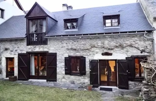 Guchen Villa | Residence Terraced House - House 10 people village of GUCHEN