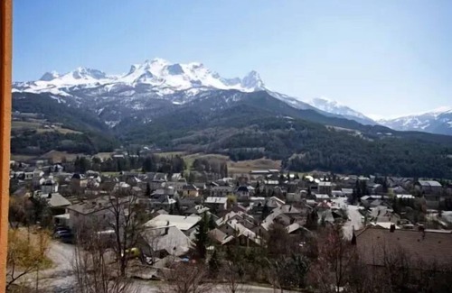 Barcelonnette Apartment | Residence Terrasses De l'adroit - 2 Rooms for 4 People