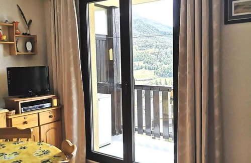 Barcelonnette Apartment | Residence Terrasses De l'adroit - 2 Rooms for 4 People
