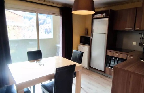 Isola Apartment | Residence Terrasses Isola A201 - 3 rooms in the centre, station and mountain view
