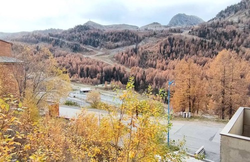 Isola Apartment | Residence Terrasses Isola A201 - 3 rooms in the centre, station and mountain view