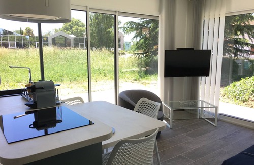 Jonzac Villa | Residence Thermal, individual, ecological, contemporary with 300m of the thermal baths