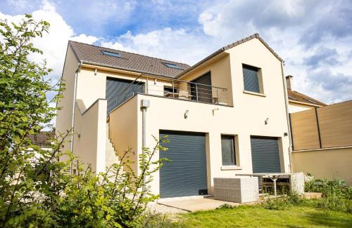 Champigny-sur-Marne House | Residence VELOURS avec terrasse , jardin et parking