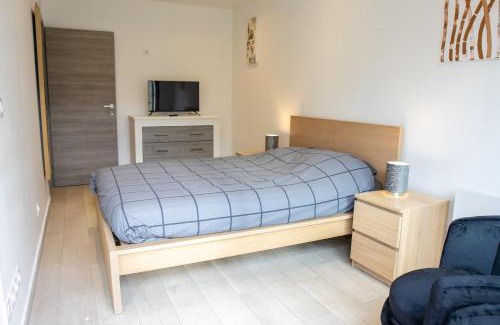 Champigny-sur-Marne House | Residence VELOURS avec terrasse , jardin et parking