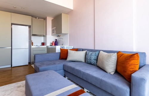 Kagithane Apartment | Residence w Balcony 5 min to Metrobus, Golden Horn