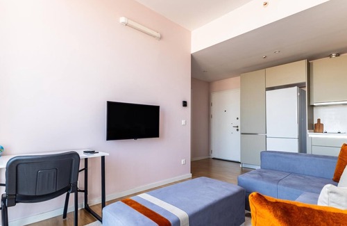 Kagithane Apartment | Residence w Balcony 5 min to Metrobus, Golden Horn