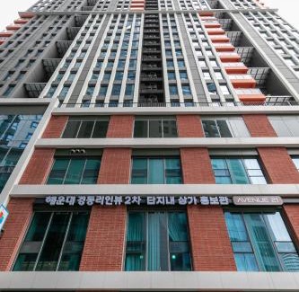 Haeundae Apartment | Residence with a beautiful high-rise view of Infinity Pool