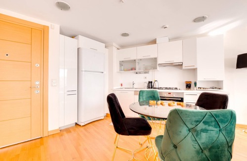 Basaksehir Apartment | Residence with City View Near Mall of Istanbul