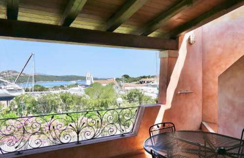 Golfo di Marinella Apartment | Residence with private beach in Marinella