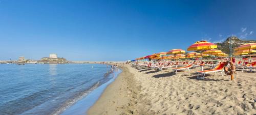 Bosa Marina Apartment | Residence with private beach in Bosa Marina just 100 meters from the sea
