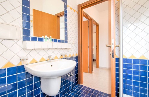 Torre Pedrera Apartment | Residence with swimming pool nearby the sea.