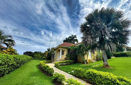 Urbanizacion Tavarez Villa | Residencial Hispaniola Villa 39/2 Masters/Maid/Pool/BBQ Grill