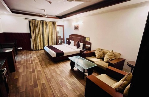 Nehru Place Hotel | Residency Stay INN