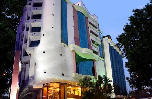 Statue Hotel | Residency Tower