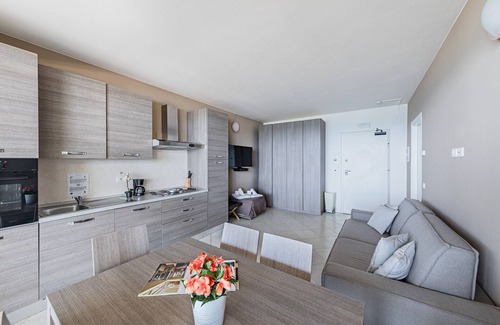 Desenzano del Garda Apartment | Residenza Miralago with pool - One-bedroom with terrace