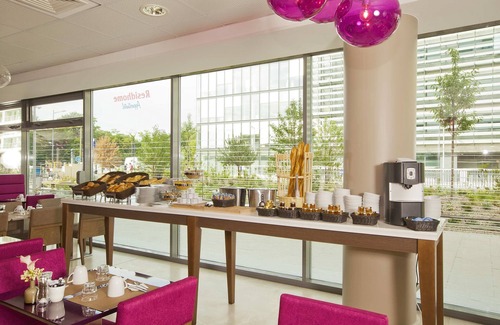 Issy-les-Moulineaux Apartment | Residhome Paris Issy-les-Moulineaux