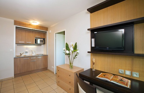 Fontaine-Bayonne-Cartoucherie Apartment | Residhome Toulouse Occitania