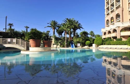 Cannes La Bocca Apartment | Residhotel Villa Maupassant