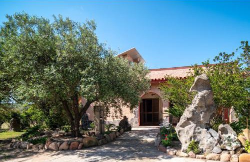 Quartucciu House | Resonance Experience - Tranquil Room Close to Beaches and Sacred Sites