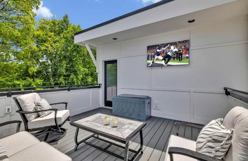 Berry Hill House | Resonant - 2 Townhomes - 2 Private Rooftop Decks