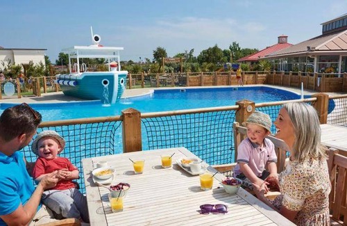 Brightlingsea Resort | Resort ∙ 3 bedrooms ∙ 8 guests