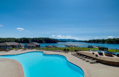 Huddleston Apartment | Resort Amenities and Beach Access Huddleston Condo