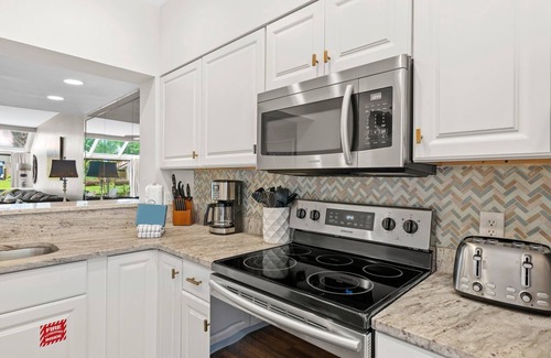 Sandestin House | Resort Beachside 2 BR Townhome sleeps 6 + Golf Cart + Fire pit!