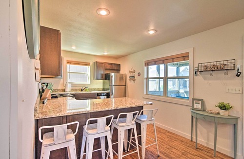 Lampe Cabin | Resort Cabin w/Nearby Pool & Lake Access!