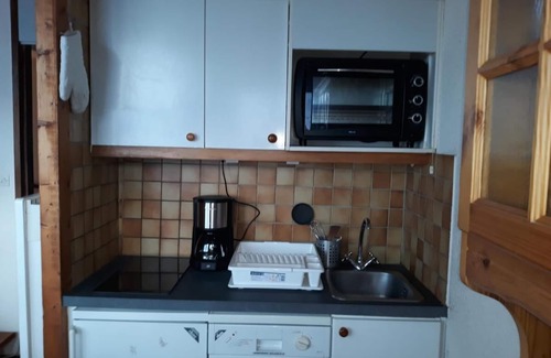 Plagne Villages Apartment | Resort center, 4th floor, view ski slopes, tv, ski locker, 42m², La Plagne