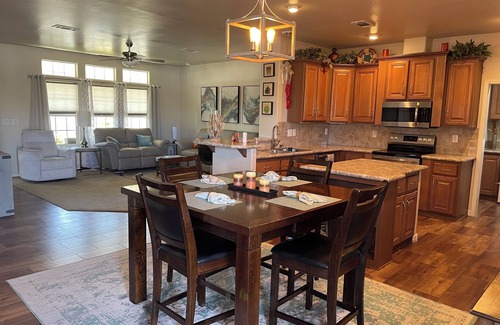 Pueblo El Mirage House | Resort community with fabulous amenities!nFull month rentals ONLY available.