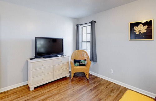 West Panama City Beach Condo | Resort condo with pools, hot tubs, private balconies & AC - near beach